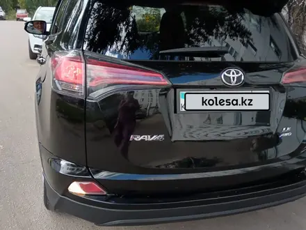 Toyota RAV4 2017 года за 11 200 000 тг. в Астана – фото 10