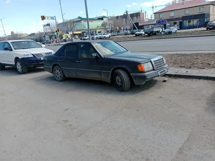 Mercedes-Benz E 220 1993 года за 1 400 000 тг. в Астана – фото 3