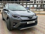 Toyota RAV4 2018 года за 13 300 000 тг. в Актау – фото 2