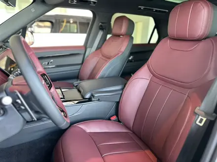 Land Rover Range Rover Sport Dynamic SE 2026 года за 98 717 000 тг. в Астана – фото 15
