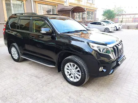 Toyota Land Cruiser Prado 2017 года за 26 000 000 тг. в Актау