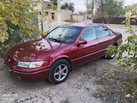 Toyota Camry 1997 года за 3 100 000 тг. в Кызылорда – фото 2