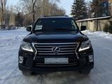 Lexus LX 570 2013 года за 30 000 000 тг. в Астана