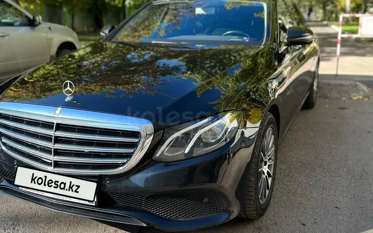 Mercedes-Benz E 200 2016 годаfor17 500 000 тг. в Астана