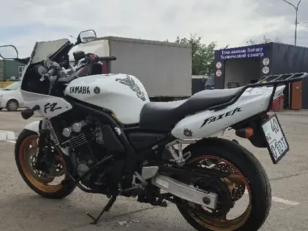 Yamaha  FZS600 Fazer 1999 года за 1 300 000 тг. в Астана – фото 2