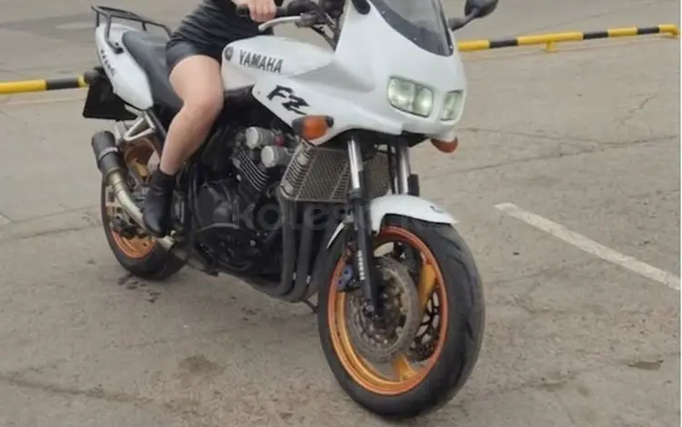 Yamaha  FZS600 Fazer 1999 годаүшін1 300 000 тг. в Астана