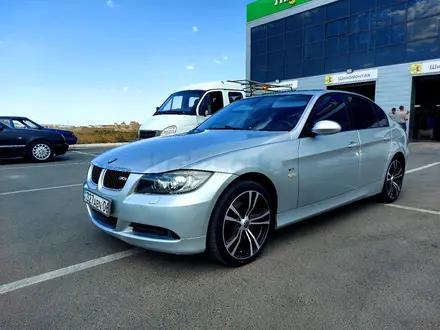 BMW 320 2007 года за 10 000 тг. в Атырау