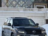 Lexus LX 570 2014 годаfor30 000 000 тг. в Астана