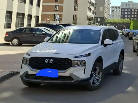 Hyundai Santa Fe 2021 года за 14 800 000 тг. в Караганда