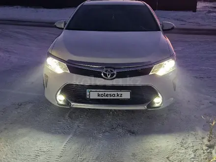 Toyota Camry 2018 года за 13 000 000 тг. в Семей