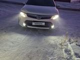 Toyota Camry 2018 года за 13 000 000 тг. в Семей – фото 2