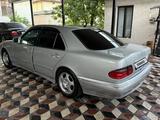 Mercedes-Benz E 320 2000 года за 4 350 000 тг. в Шымкент – фото 4