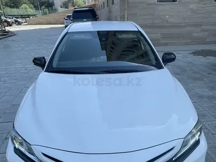 Toyota Camry 2019 года за 12 000 000 тг. в Атырау – фото 9