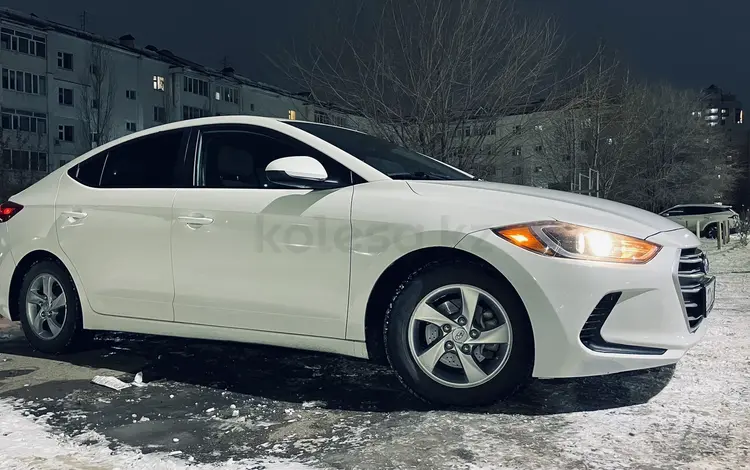 Hyundai Elantra 2017 года за 7 000 000 тг. в Уральск