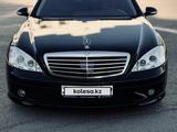 Mercedes-Benz S 500 2006 годаfor7 900 000 тг. в Караганда – фото 3