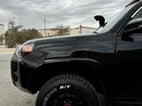 Toyota 4Runner 2014 года за 15 800 000 тг. в Жанаозен – фото 4