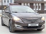 Hyundai Solaris 2015 года за 5 500 000 тг. в Караганда – фото 2