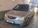 Kia Carens 2003 года за 2 800 000 тг. в Шымкент