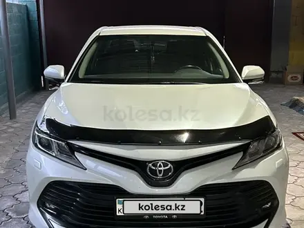 Toyota Camry 2018 года за 12 900 000 тг. в Алматы