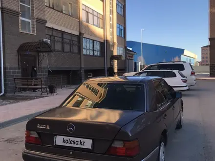 Mercedes-Benz E 220 1993 года за 1 900 000 тг. в Кызылорда – фото 6