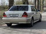 Mercedes-Benz C 220 1996 года за 1 500 000 тг. в Караганда – фото 4