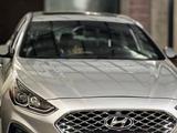 Hyundai Sonata 2019 года за 10 499 999 тг. в Шымкент – фото 2