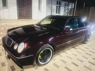 Mercedes-Benz E 280
