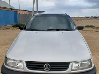 Volkswagen Passat, 1996