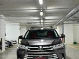 Toyota Highlander 2017 годаfor16 500 000 тг. в Астана