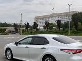 Toyota Camry 2020 года за 15 500 000 тг. в Алматы – фото 4