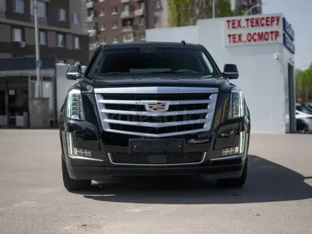 Cadillac Escalade 2019 года за 36 000 000 тг. в Алматы – фото 2