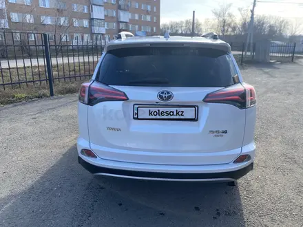 Toyota RAV4 2018 года за 14 500 000 тг. в Усть-Каменогорск – фото 4