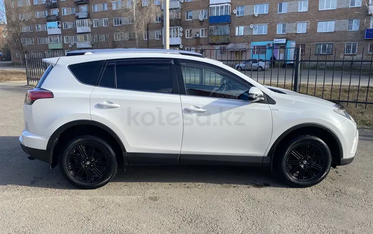 Toyota RAV4 2018 года за 14 500 000 тг. в Усть-Каменогорск