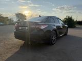 Toyota Camry 2023 года за 14 500 000 тг. в Экибастуз – фото 4