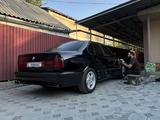 BMW 520 1993 года за 1 850 000 тг. в Алматы – фото 2