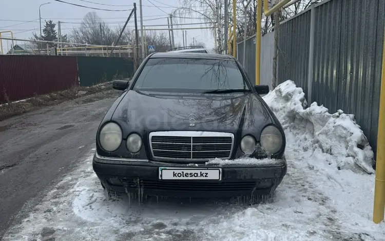 Mercedes-Benz E 230 1996 года за 2 400 000 тг. в Талдыкорган