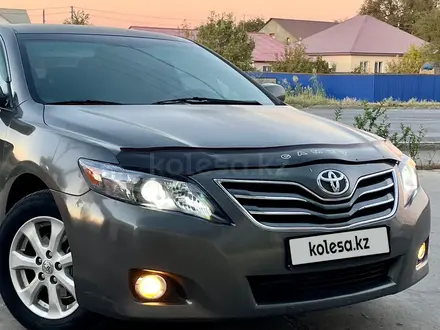 Toyota Camry 2011 года за 6 700 000 тг. в Атырау – фото 2