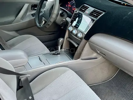 Toyota Camry 2011 года за 6 700 000 тг. в Атырау – фото 8