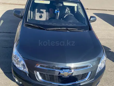 Chevrolet Cobalt 2022 года за 6 400 000 тг. в Алтай – фото 2