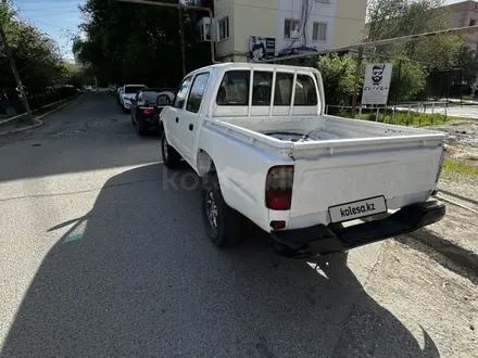 Toyota Hilux 2005 года за 2 800 000 тг. в Атырау – фото 3