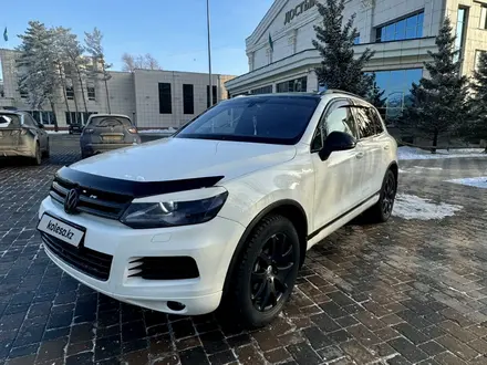 Volkswagen Touareg 2011 года за 10 400 000 тг. в Павлодар