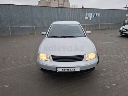 Volkswagen Passat 1997 года за 1 600 000 тг. в Кызылорда – фото 2