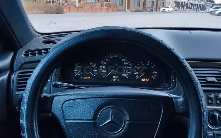 Mercedes-Benz E 230 1995 годаүшін2 200 000 тг. в Актау