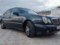 Mercedes-Benz E 230 1995 годаүшін2 200 000 тг. в Актау – фото 7