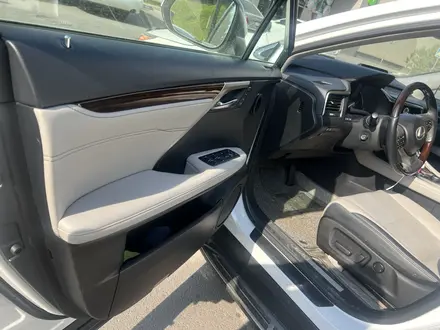 Lexus RX 350 2018 года за 19 800 000 тг. в Алматы – фото 25
