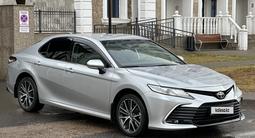 Toyota Camry 2022 годаүшін13 500 000 тг. в Астана – фото 3