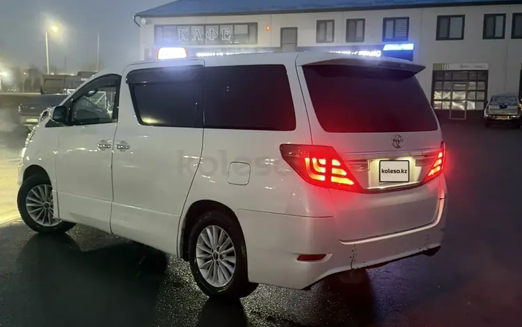 Toyota Vellfire 2010 года за 6 490 000 тг. в Уральск