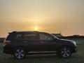 Toyota Highlander 2013 года за 14 000 000 тг. в Атырау – фото 3