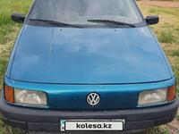 Volkswagen Passat 1990 годаүшін1 100 000 тг. в Есик