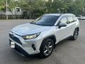 Toyota RAV4 2022 года за 13 400 000 тг. в Уральск
